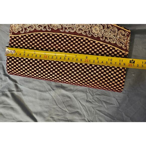 Vintage-Style Maroon & Gold Embroidered Clutch Handbag Purse With A Zip Pocket - Picture 8 of 8